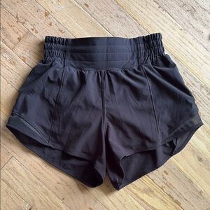 Lululemon Hotty Hot Low-Rise Lined Short, 2.5"